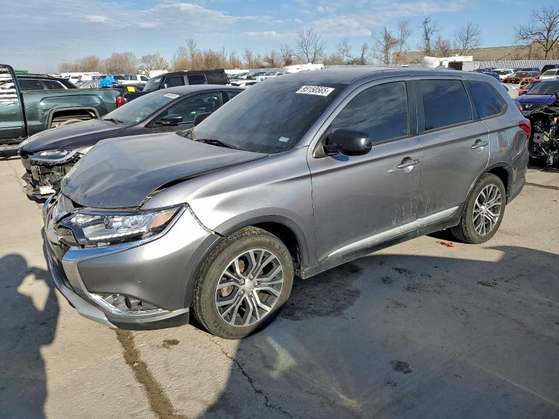 Фото 1 - MITSUBISHI OUTLANDER