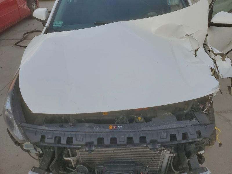 Фото 11 - KIA NIRO