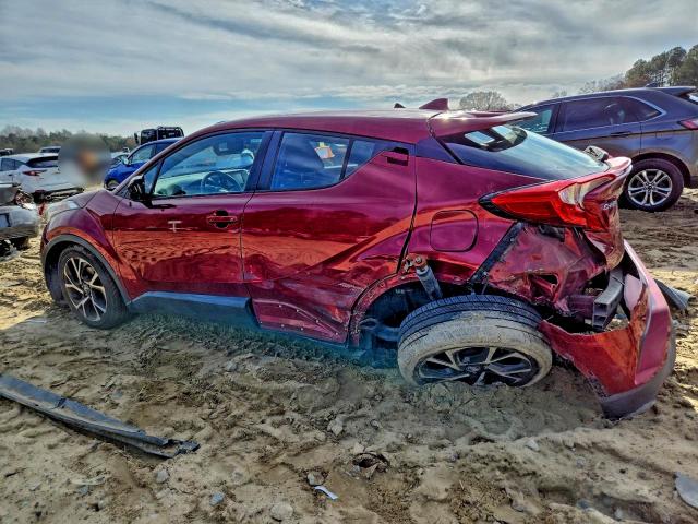 Фото 2 - TOYOTA C-HR