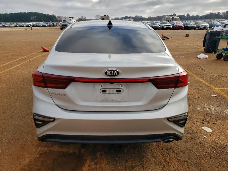 Фото 6 - KIA FORTE