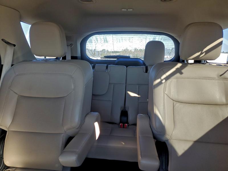 Фото 10 - FORD EXPLORER