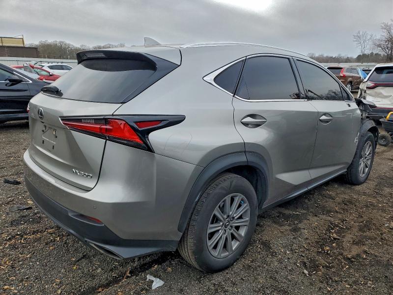 Фото 3 - LEXUS NX
