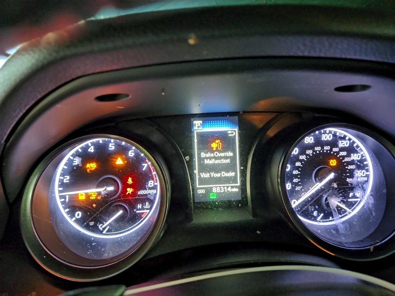 Фото 9 - TOYOTA CAMRY