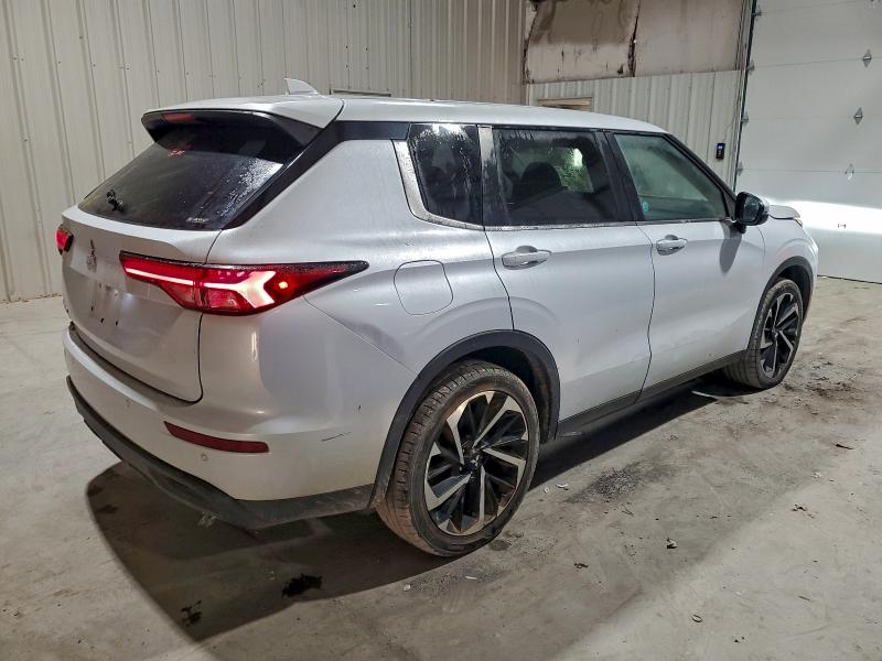 Фото 3 - MITSUBISHI OUTLANDER