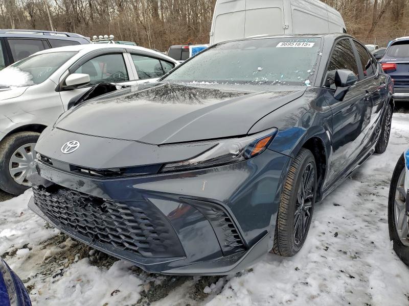 Фото 1 - TOYOTA CAMRY