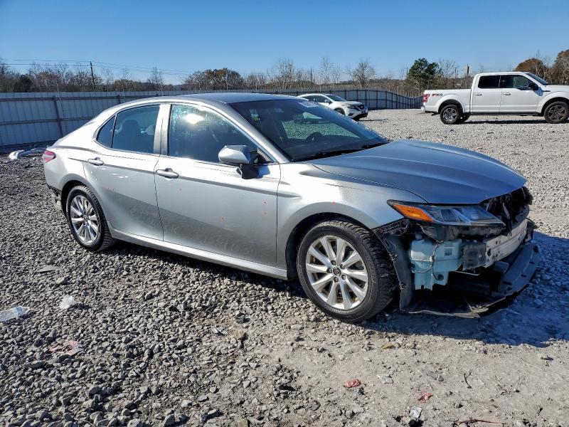 Фото 4 - TOYOTA CAMRY