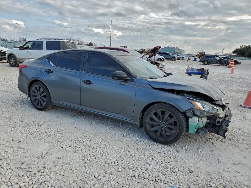 Фото 4 - NISSAN ALTIMA