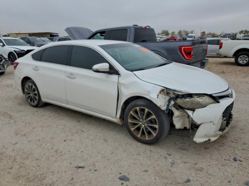 Фото 4 - TOYOTA AVALON