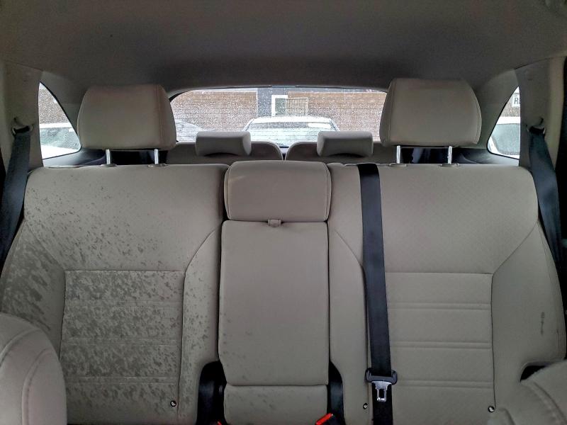 Фото 10 - KIA SORENTO