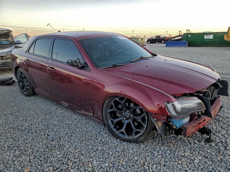 Фото 4 - CHRYSLER 300