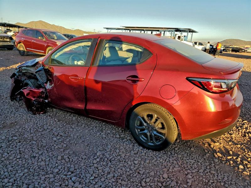 Фото 2 - TOYOTA YARIS