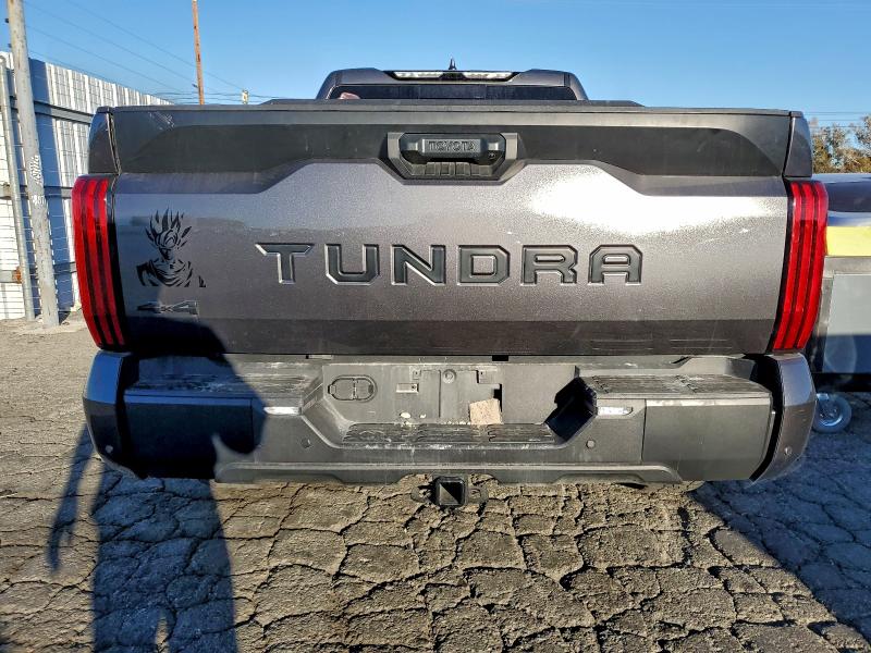 Фото 6 - TOYOTA TUNDRA