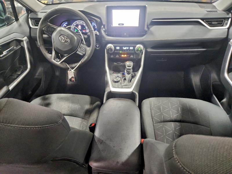 Фото 8 - TOYOTA RAV4