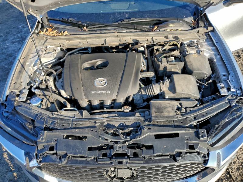 Фото 11 - MAZDA 3