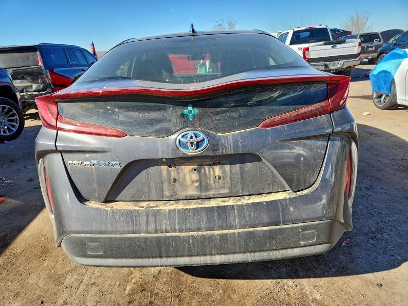 Фото 6 - TOYOTA PRIUS