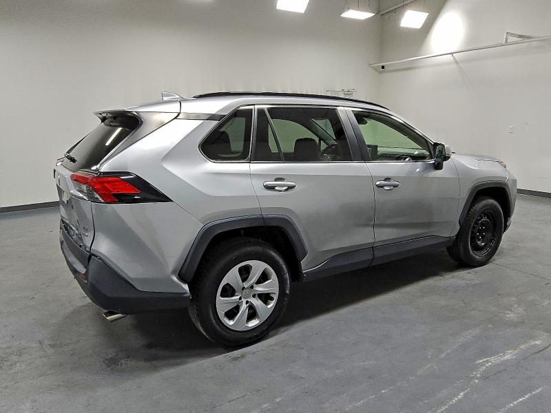 Фото 3 - TOYOTA RAV4