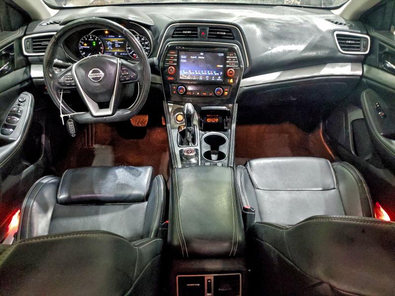 Фото 8 - NISSAN MAXIMA