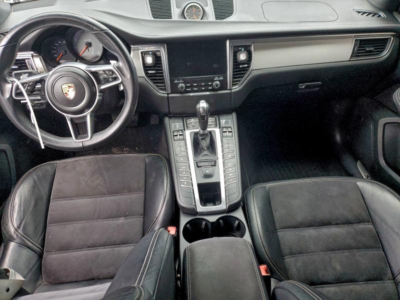 Фото 8 - PORSCHE MACAN