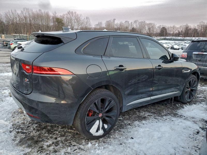 Фото 3 - JAGUAR F-PACE