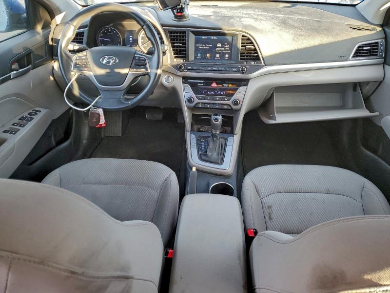 Фото 8 - HYUNDAI ELANTRA