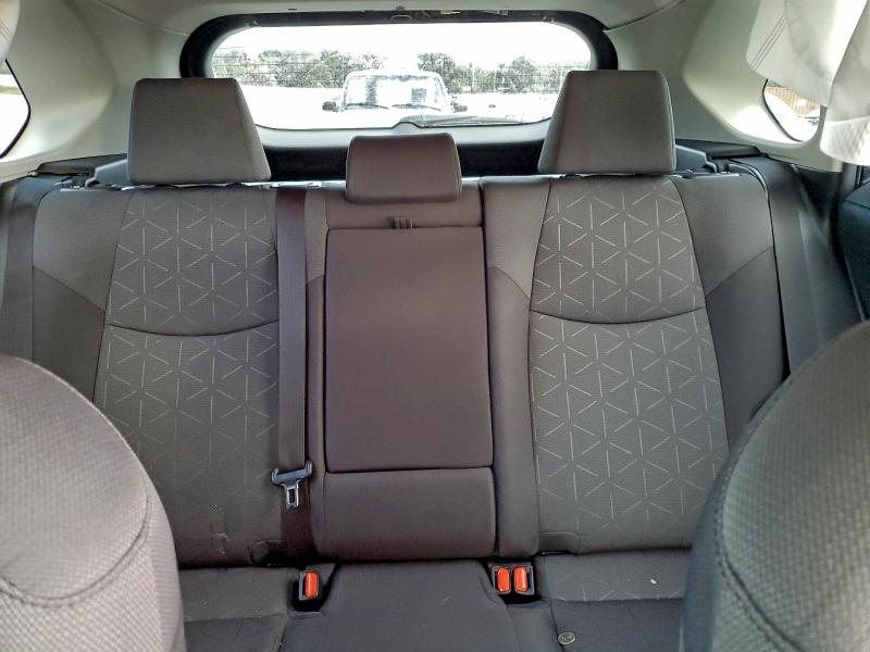 Фото 10 - TOYOTA RAV4