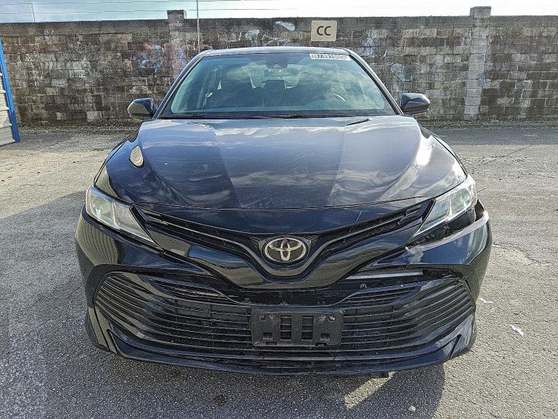 Фото 5 - TOYOTA CAMRY