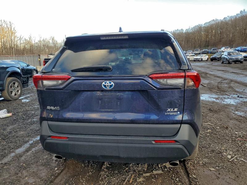 Фото 6 - TOYOTA RAV4