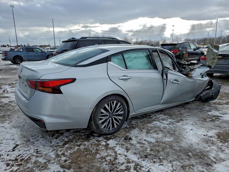 Фото 3 - NISSAN ALTIMA