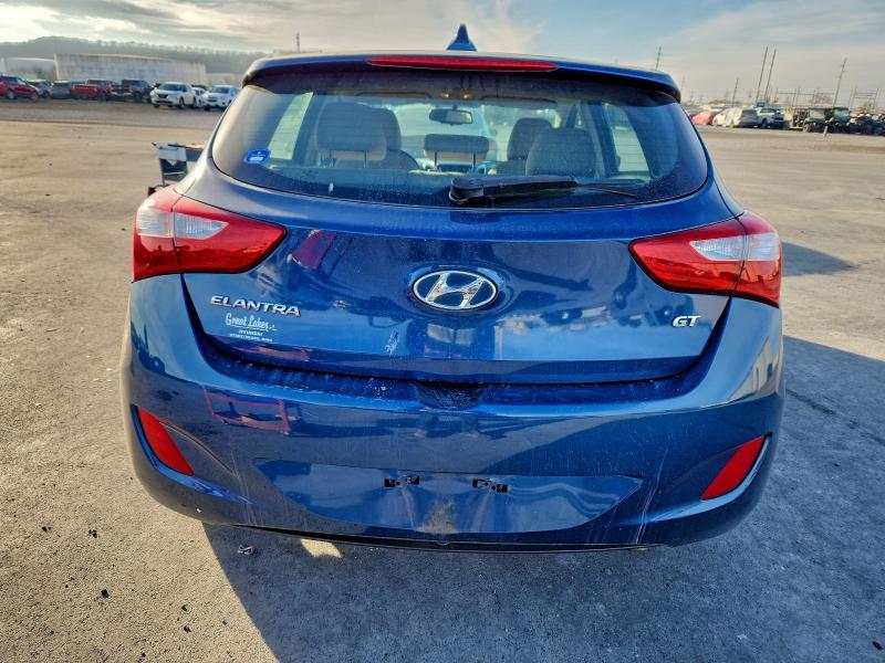 Фото 6 - HYUNDAI ELANTRA