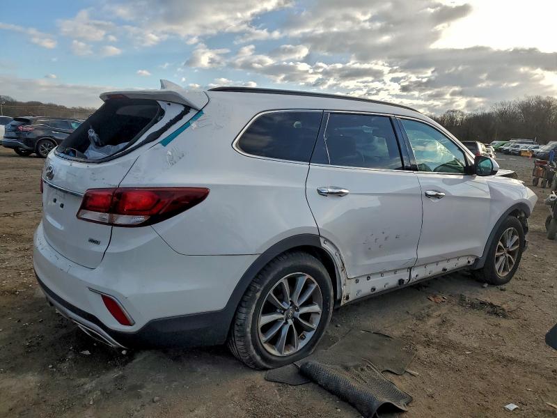 Фото 3 - HYUNDAI SANTA FE