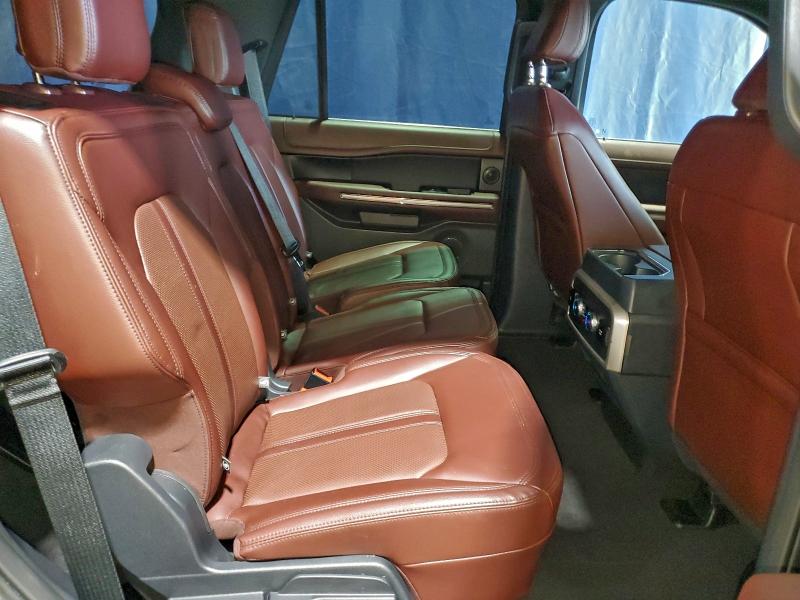 Фото 11 - FORD EXPEDITION