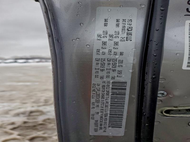 Фото 13 - JEEP GRAND CHER