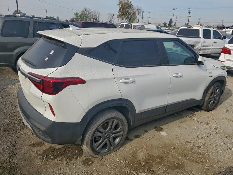 Фото 3 - KIA SELTOS