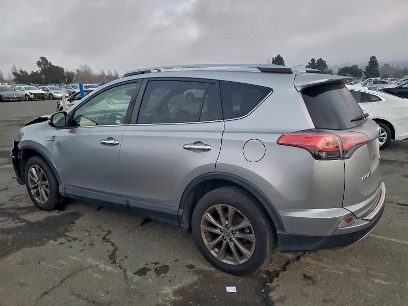 Фото 2 - TOYOTA RAV4