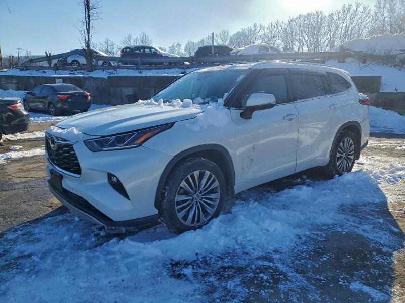 Фото 1 - TOYOTA HIGHLANDER