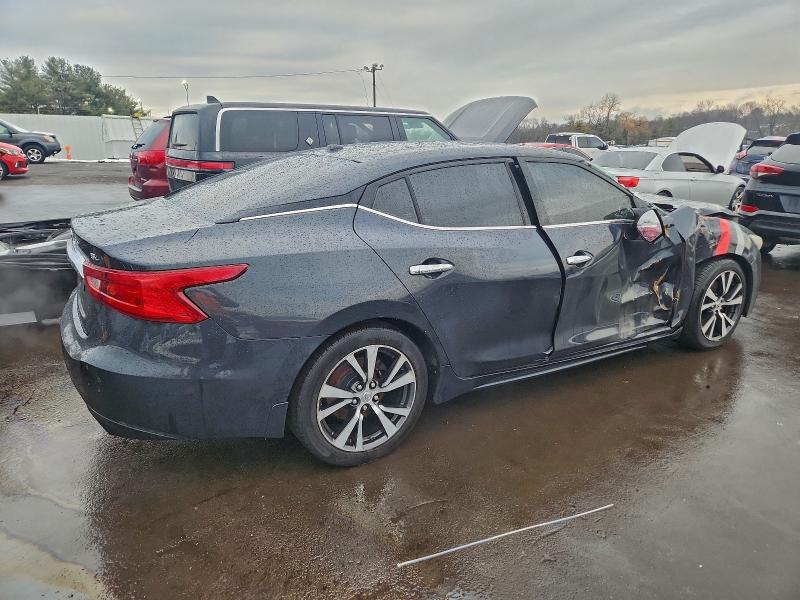 Фото 3 - NISSAN MAXIMA