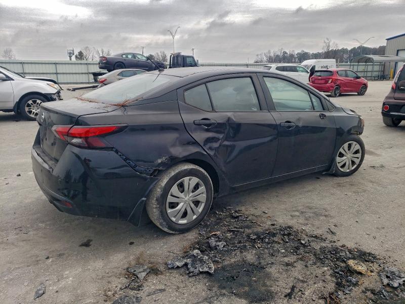 Фото 3 - NISSAN VERSA