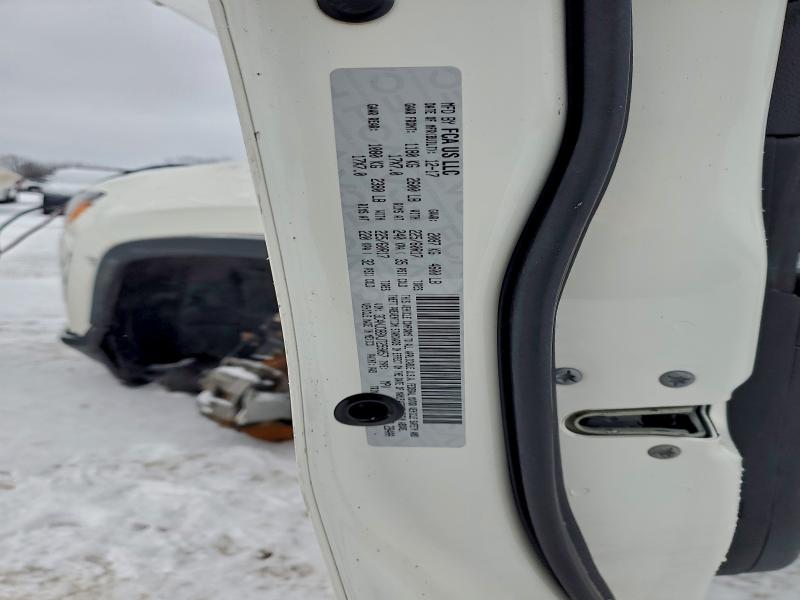 Фото 13 - JEEP COMPASS