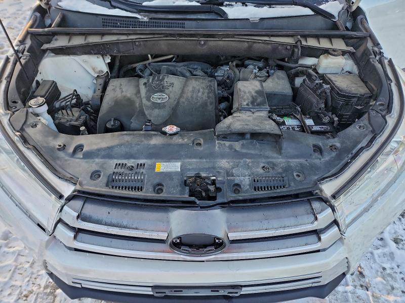 Фото 12 - TOYOTA HIGHLANDER