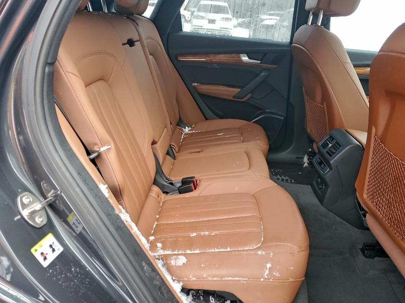 Фото 11 - AUDI Q5