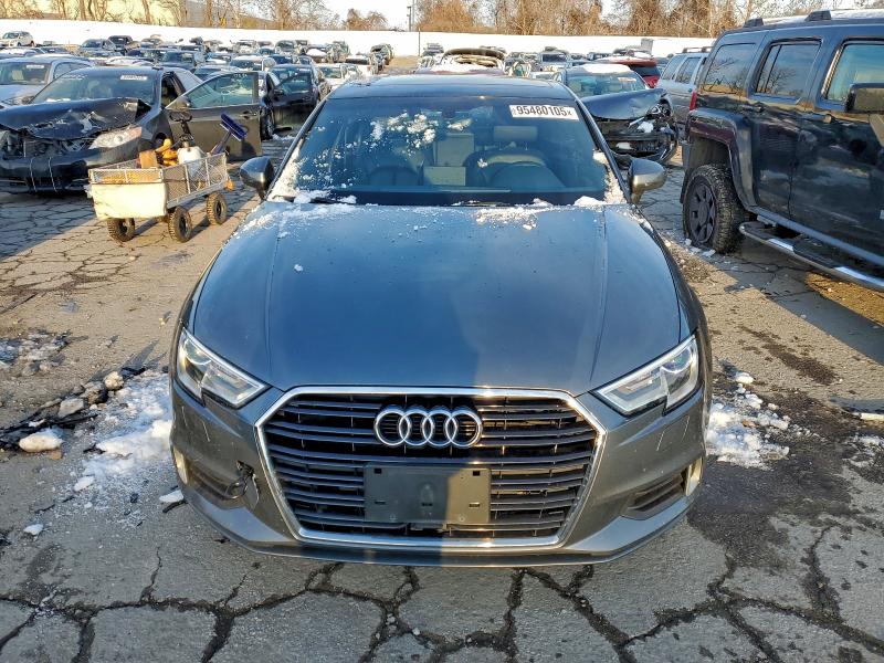 Фото 5 - AUDI A3