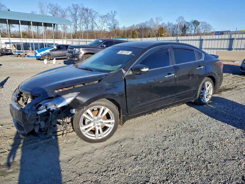 Фото 1 - NISSAN ALTIMA