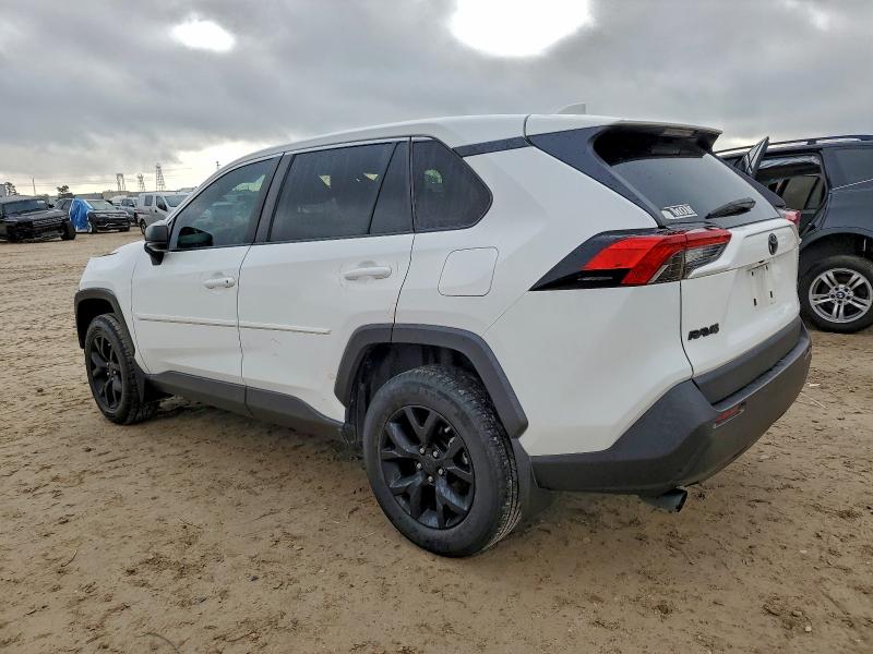 Фото 2 - TOYOTA RAV4