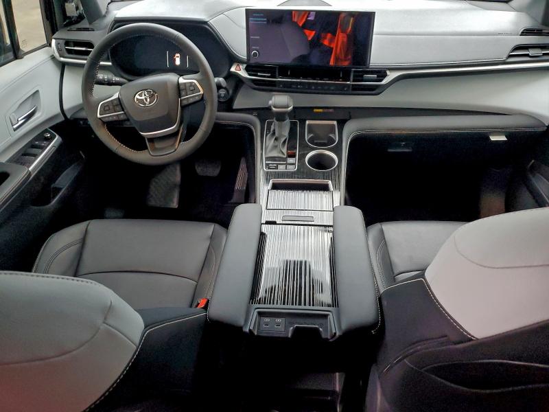 Фото 8 - TOYOTA SIENNA