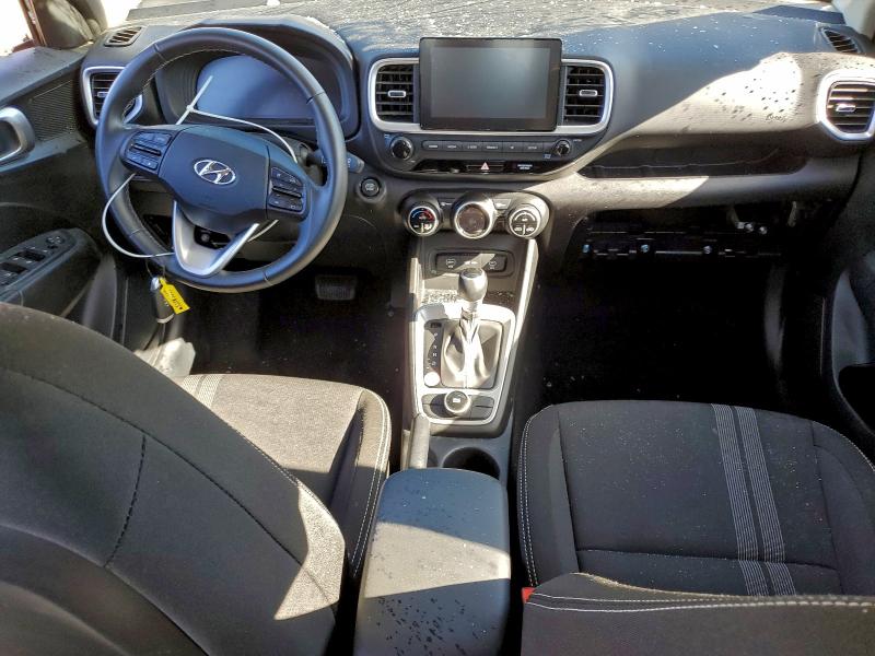 Фото 8 - HYUNDAI VENUE