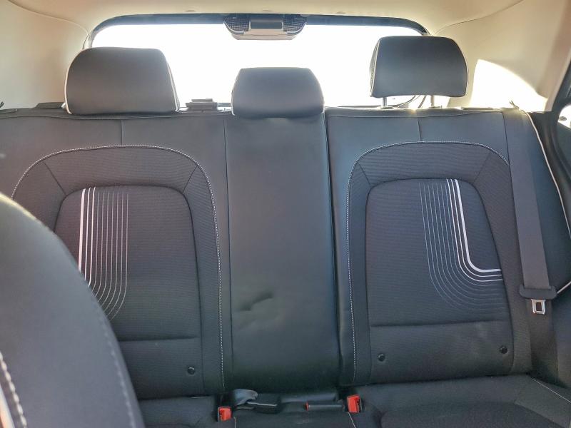 Фото 10 - HYUNDAI VENUE