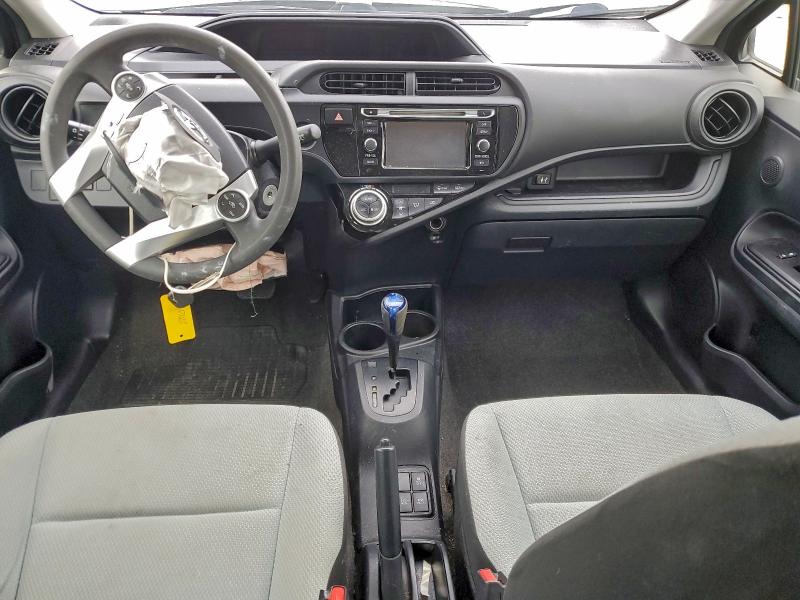 Фото 8 - TOYOTA PRIUS