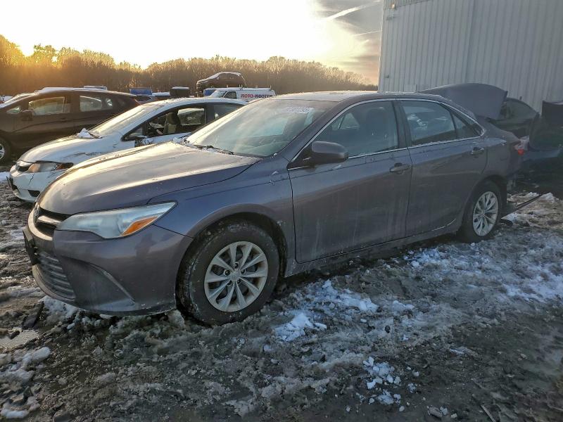 Фото 1 - TOYOTA CAMRY