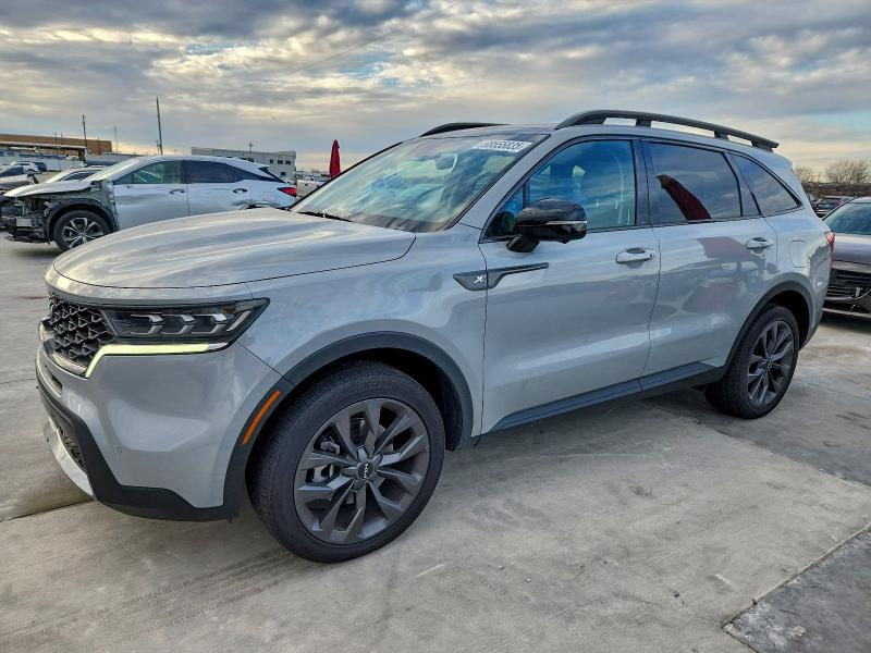 Фото 1 - KIA SORENTO