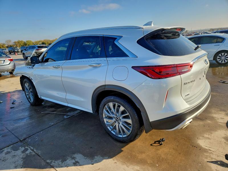 Фото 2 - INFINITI QX50